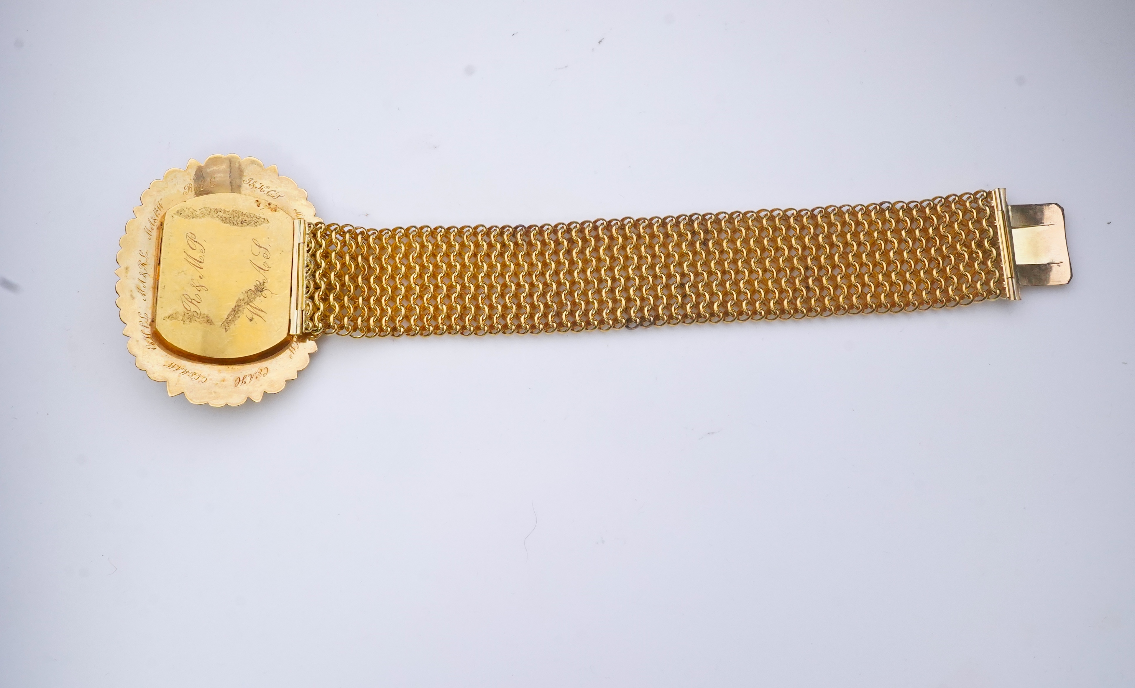 A fine sentimental Georgian gold and hairwork bracelet, 1820s